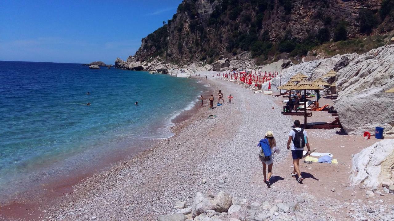 Blue Mediterranean Apartments سفيتي ستيفان المظهر الخارجي الصورة