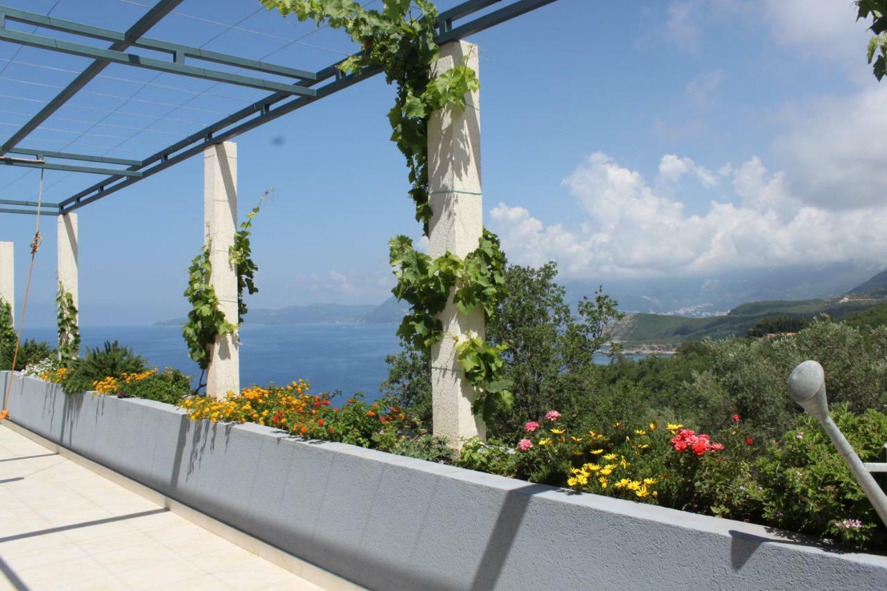 Blue Mediterranean Apartments سفيتي ستيفان المظهر الخارجي الصورة